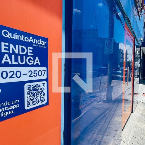 Casa à venda com 250m², 3 quartos e 3 vagas Casa à venda com 250m², 3 quartos e 3 vagasERTA-711