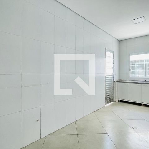 Casa à venda com 250m², 3 quartos e 3 vagas Casa à venda com 250m², 3 quartos e 3 vagasCozinha