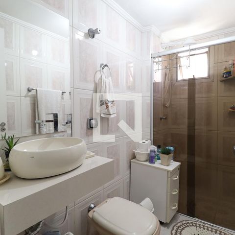 Apartamento à venda com 79m², 2 quartos e 1 vaga Apartamento à venda com 79m², 2 quartos e 1 vagaBanheiro