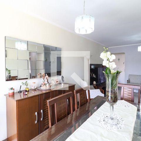 Apartamento à venda com 79m², 2 quartos e 1 vaga Apartamento à venda com 79m², 2 quartos e 1 vagaSala