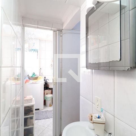 Apartamento à venda com 79m², 2 quartos e 1 vaga Apartamento à venda com 79m², 2 quartos e 1 vagaBanheiro / Quarto de serviço