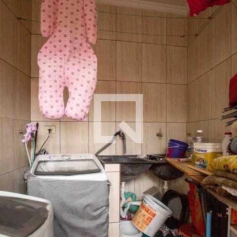 Casa à venda com 105m², 3 quartos e 1 vagaÁrea de Serviço