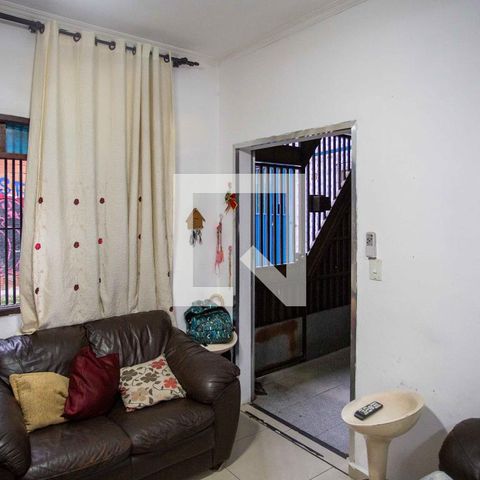 Casa à venda com 105m², 3 quartos e 1 vagaSala