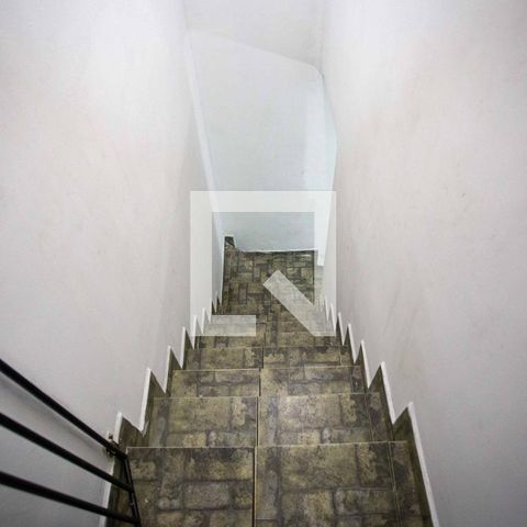 Casa à venda com 105m², 3 quartos e 1 vagaEscada