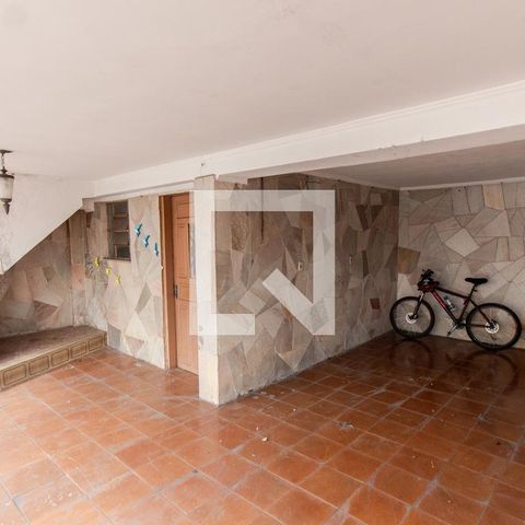 Casa à venda com 220m², 3 quartos e 2 vagasGaragem