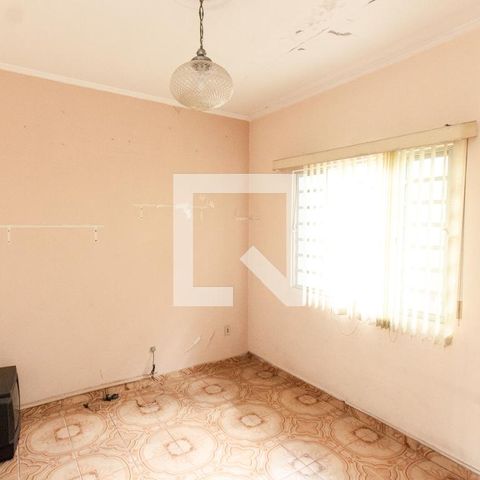 Casa à venda com 220m², 3 quartos e 2 vagasQuarto 2