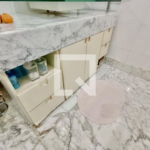 Apartamento para alugar com 181m², 3 quartos e 1 vaga Apartamento para alugar com 181m², 3 quartos e 1 vagaBanheiro social 1