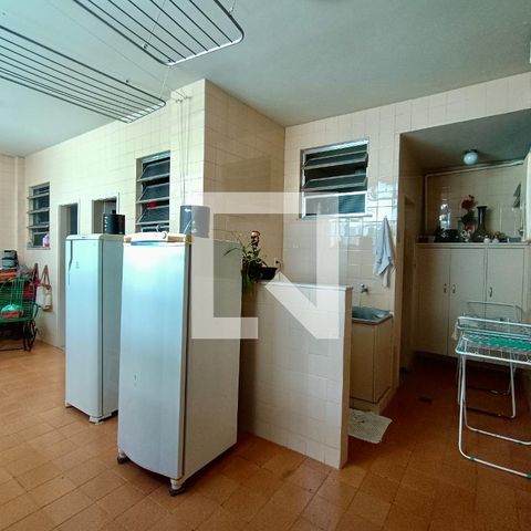 Apartamento para alugar com 181m², 3 quartos e 1 vaga Apartamento para alugar com 181m², 3 quartos e 1 vagaÁrea serviço