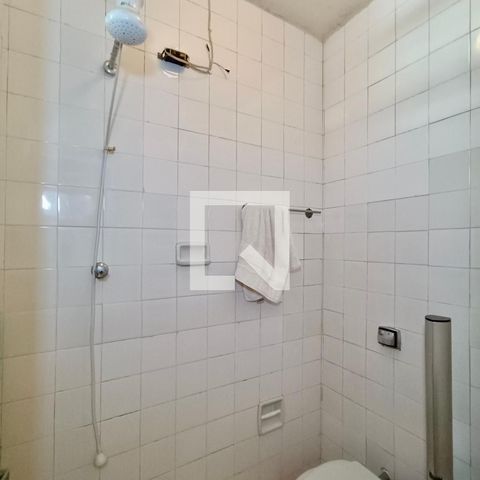 Apartamento para alugar com 181m², 3 quartos e 1 vaga Apartamento para alugar com 181m², 3 quartos e 1 vagaBanheiro serviço