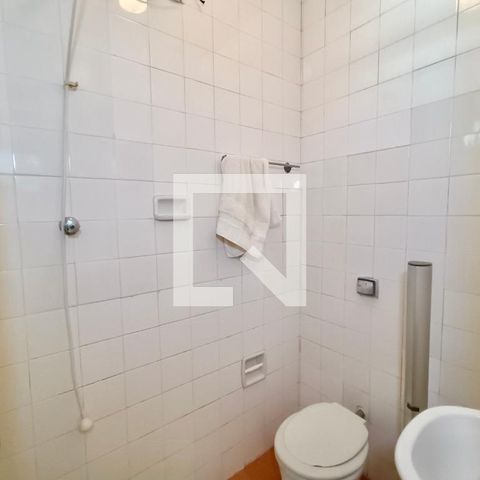 Apartamento para alugar com 181m², 3 quartos e 1 vaga Apartamento para alugar com 181m², 3 quartos e 1 vagaBanheiro serviço
