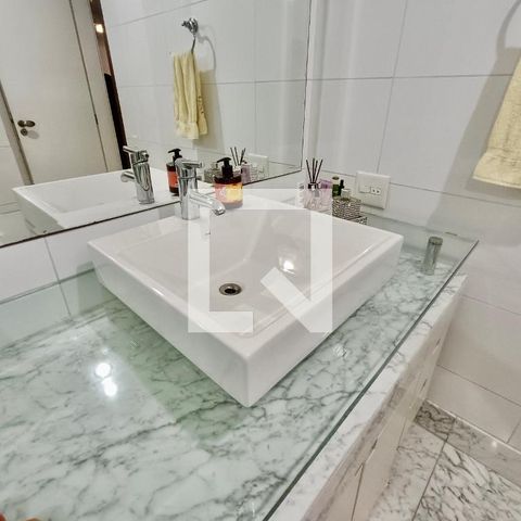Apartamento para alugar com 181m², 3 quartos e 1 vaga Apartamento para alugar com 181m², 3 quartos e 1 vagaBanheiro social 1