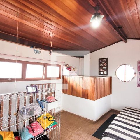 Casa à venda com 190m², 5 quartos e 3 vagasQuarto Terraço