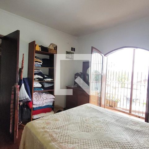 Casa à venda com 190m², 5 quartos e 3 vagasSuite