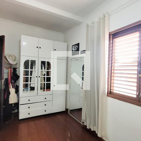 Casa à venda com 190m², 5 quartos e 3 vagasQuarto2