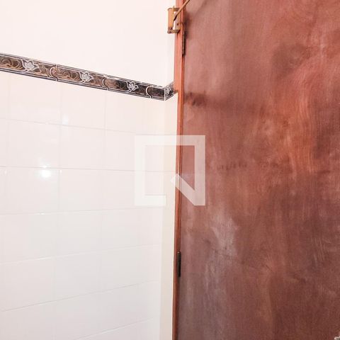 Casa à venda com 190m², 5 quartos e 3 vagasBanheiro 1