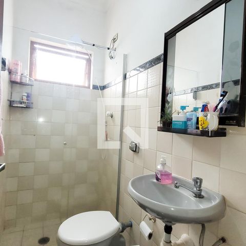 Casa à venda com 190m², 5 quartos e 3 vagasBanheiro 2