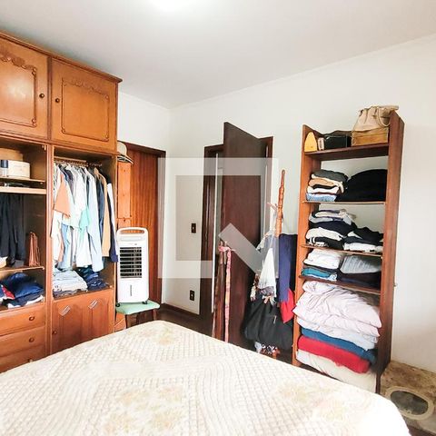 Casa à venda com 190m², 5 quartos e 3 vagasSuite