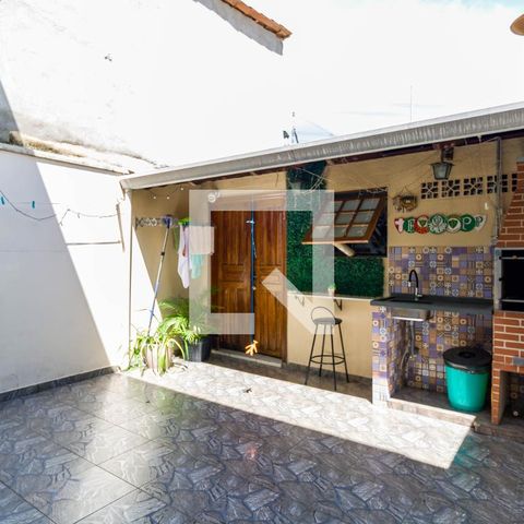 Casa à venda com 138m², 3 quartos e 2 vagas Casa à venda com 138m², 3 quartos e 2 vagasChurrasqueira