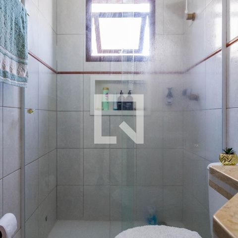 Casa à venda com 138m², 3 quartos e 2 vagas Casa à venda com 138m², 3 quartos e 2 vagasBanheiro