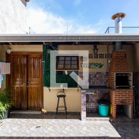 Casa à venda com 138m², 3 quartos e 2 vagas Casa à venda com 138m², 3 quartos e 2 vagasChurrasqueira