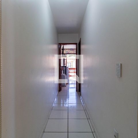 Casa à venda com 138m², 3 quartos e 2 vagas Casa à venda com 138m², 3 quartos e 2 vagasCorredor