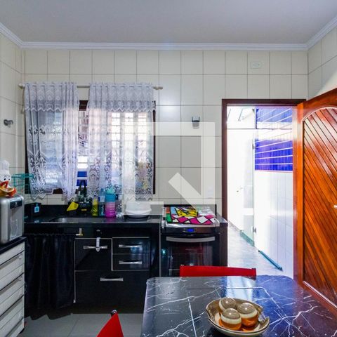 Casa à venda com 138m², 3 quartos e 2 vagas Casa à venda com 138m², 3 quartos e 2 vagasCozinha