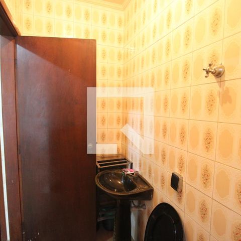 Casa à venda com 500m², 4 quartos e 6 vagasBanheiro 3