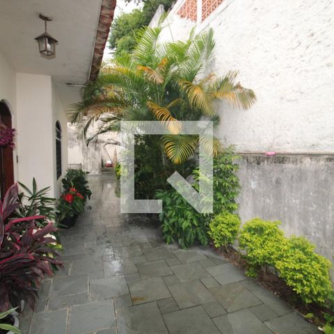 Casa à venda com 500m², 4 quartos e 6 vagasGaragem