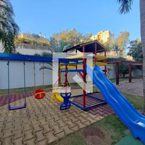 Apartamento à venda com 47m², 2 quartos e 1 vaga Apartamento à venda com 47m², 2 quartos e 1 vagaÁrea comum - Playground