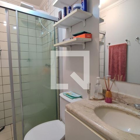 Apartamento à venda com 47m², 2 quartos e 1 vaga Apartamento à venda com 47m², 2 quartos e 1 vagaBanheiro