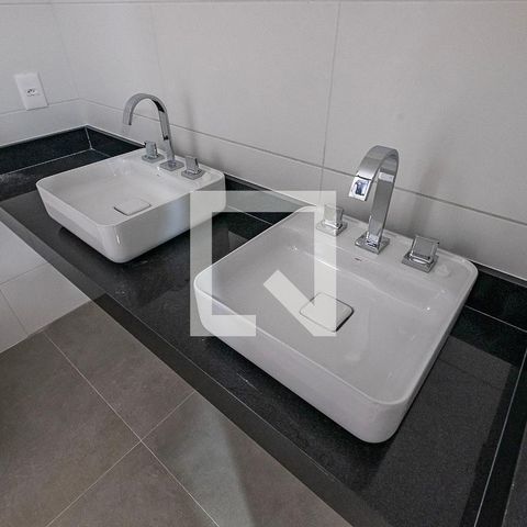 Casa de condomínio à venda com 226m², 3 quartos e 3 vagasSuíte