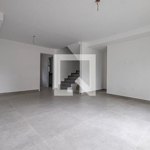 Casa de condomínio à venda com 226m², 3 quartos e 3 vagasSala