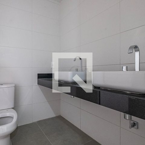 Casa de condomínio à venda com 226m², 3 quartos e 3 vagasSuíte