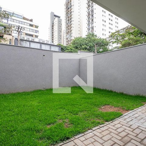 Casa de condomínio à venda com 226m², 3 quartos e 3 vagasQuintal