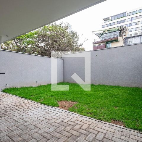 Casa de condomínio à venda com 226m², 3 quartos e 3 vagasQuintal