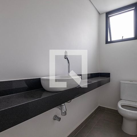 Casa de condomínio à venda com 226m², 3 quartos e 3 vagasLavabo