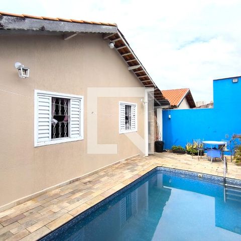 Casa à venda com 180m², 3 quartos e 2 vagas Casa à venda com 180m², 3 quartos e 2 vagasÁrea comum