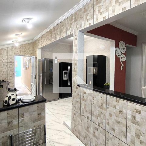 Casa à venda com 180m², 3 quartos e 2 vagas Casa à venda com 180m², 3 quartos e 2 vagasCozinha