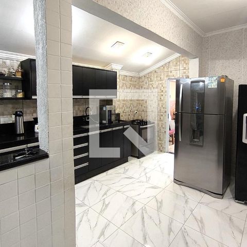 Casa à venda com 180m², 3 quartos e 2 vagas Casa à venda com 180m², 3 quartos e 2 vagasCozinha