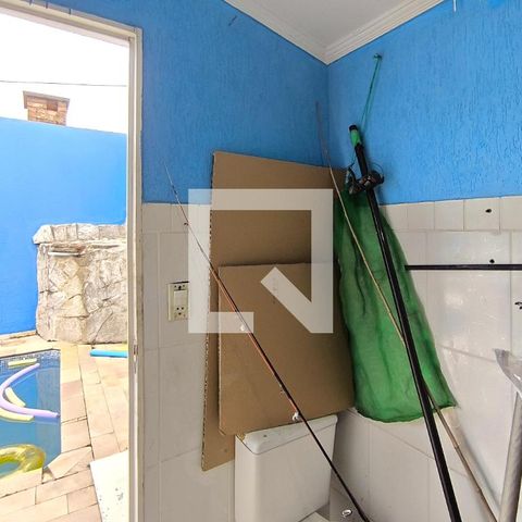 Casa à venda com 180m², 3 quartos e 2 vagas Casa à venda com 180m², 3 quartos e 2 vagasÁrea de Serviço