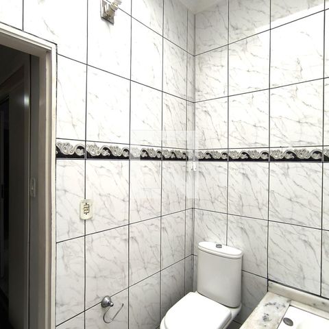 Casa à venda com 180m², 3 quartos e 2 vagas Casa à venda com 180m², 3 quartos e 2 vagasBanheiro - Quarto 1