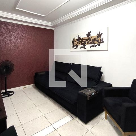 Casa à venda com 180m², 3 quartos e 2 vagas Casa à venda com 180m², 3 quartos e 2 vagasSala