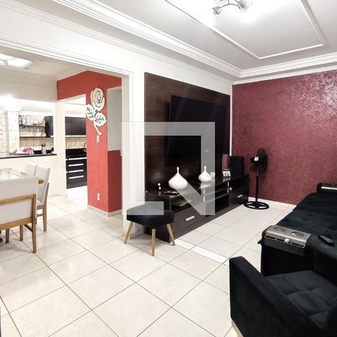 Casa à venda com 180m², 3 quartos e 2 vagas Casa à venda com 180m², 3 quartos e 2 vagasSala