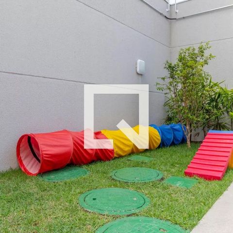 Studio à venda com 15m², 1 quarto e sem vaga Studio à venda com 15m², 1 quarto e sem vagaÁrea Comum - Playground