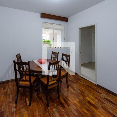 Apartamento à venda com 130m², 3 quartos e 2 vagas Apartamento à venda com 130m², 3 quartos e 2 vagasSala de jantar