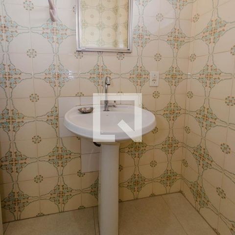 Apartamento à venda com 130m², 3 quartos e 2 vagas Apartamento à venda com 130m², 3 quartos e 2 vagasBanheiro