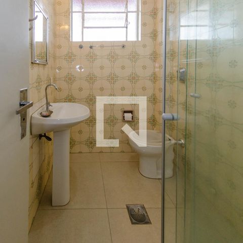 Apartamento à venda com 130m², 3 quartos e 2 vagas Apartamento à venda com 130m², 3 quartos e 2 vagasBanheiro