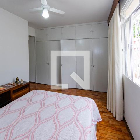 Apartamento à venda com 130m², 3 quartos e 2 vagas Apartamento à venda com 130m², 3 quartos e 2 vagasSuíte