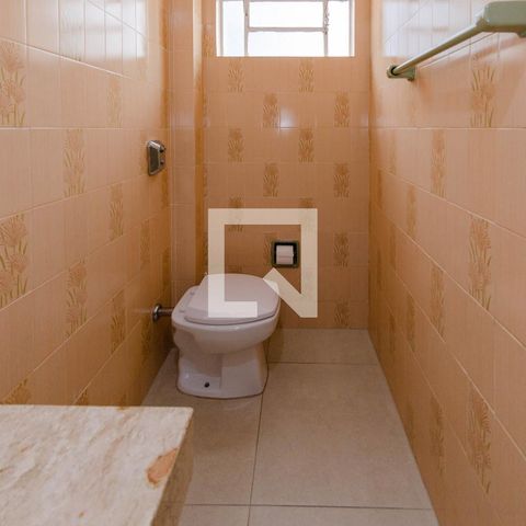 Apartamento à venda com 130m², 3 quartos e 2 vagas Apartamento à venda com 130m², 3 quartos e 2 vagasBanheiro suíte