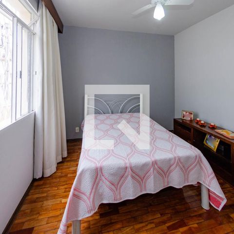 Apartamento à venda com 130m², 3 quartos e 2 vagas Apartamento à venda com 130m², 3 quartos e 2 vagasSuíte